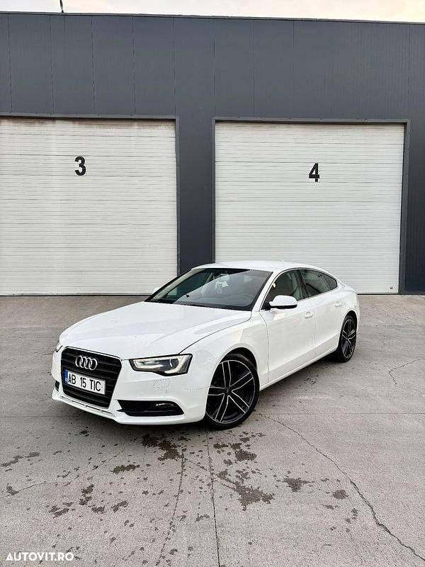 Culoarealb Utilizat 2014 Audi A5 Sportback S-Line Berlinǎ | 13.600 EUR (Super Preț) - Imagine 1/4