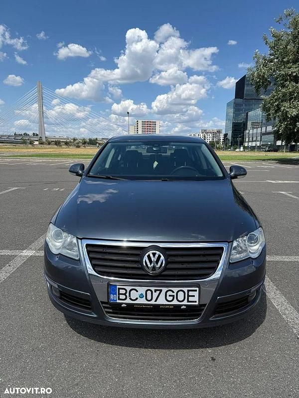 Culoaregri Utilizat 2010 VW Passat Comfortline Berlinǎ | 4.299 EUR (Preț OK) - Imagine 1/4
