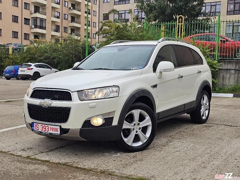 Alb Utilizat 2011 Chevrolet Captiva SUV | 5.990 EUR - Imagine 1/4