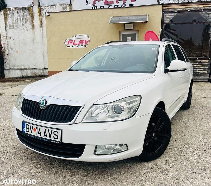 Culoarealb Utilizat 2011 Skoda Octavia Ambition Break | 4.450 EUR (Preț OK) - Imagine 1/4
