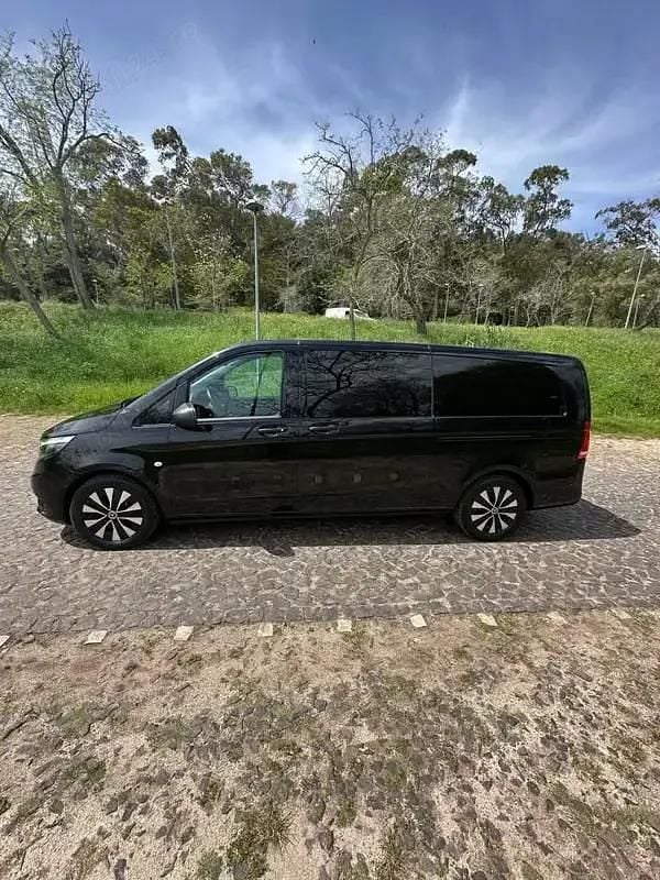 Second-hand 2023 Mercedes Vito Van | 16.000 EUR - Imagine 1/3