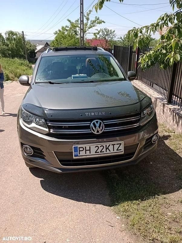 Culoareargint Utilizat 2013 VW Tiguan Sportline SUV | 9.000 EUR (Preț OK) - Imagine 1/4