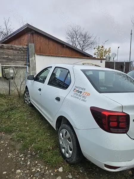 Utilizat 2018 Dacia Logan Berlinǎ | 5.300 EUR (Super Preț) - Imagine 1/4