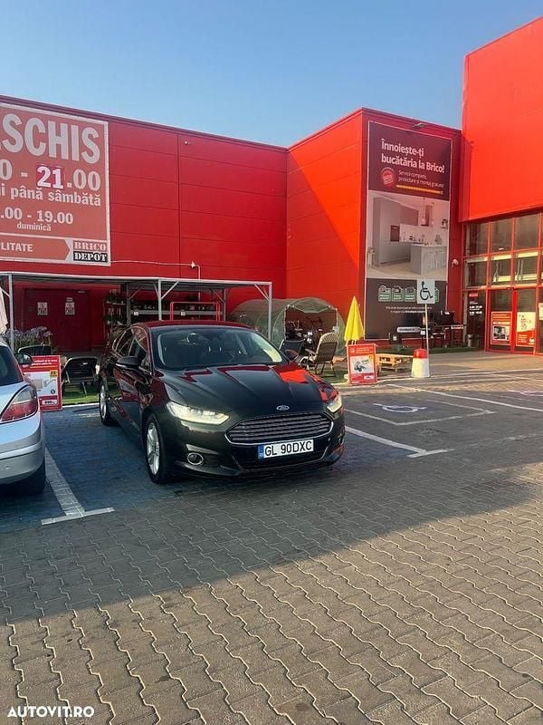 Culoarenegru Utilizat 2017 Ford Mondeo Titanium Berlinǎ | 8.300 EUR (Super Preț) - Imagine 1/4