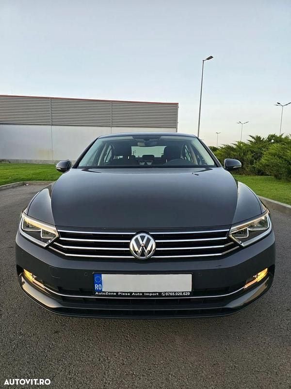 Culoaregri Utilizat 2019 VW Passat Berlinǎ | 15.100 EUR (Super Preț) - Imagine 1/4