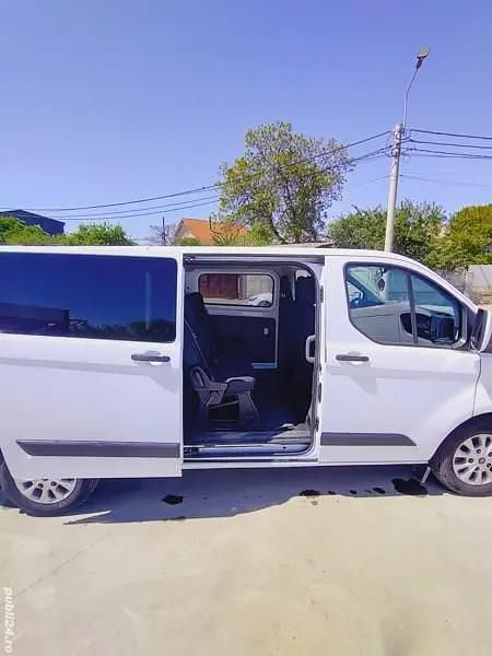 Second-hand Ford Transit 130 CP (95 kW) 2018 Alb Van