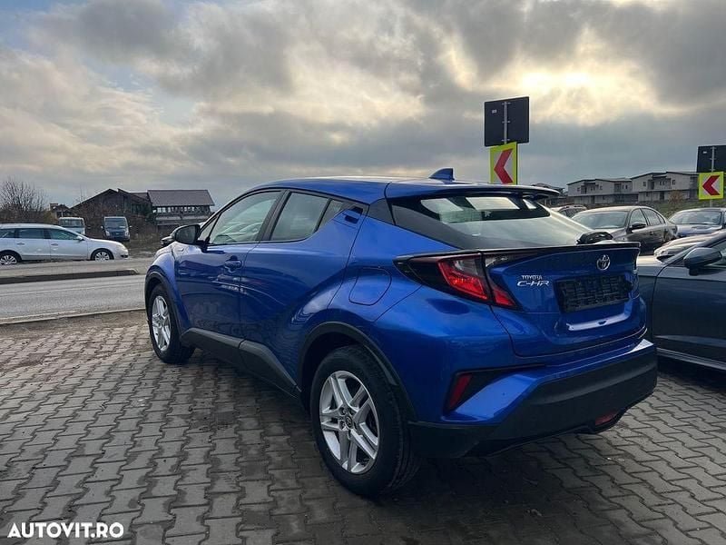 Second-hand Toyota C-HR Club 122 CP (89 kW) 2021 Culoarealbastru SUV