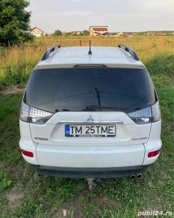 Second-hand Mitsubishi Outlander 156 CP (114 kW) 2011 Alb SUV