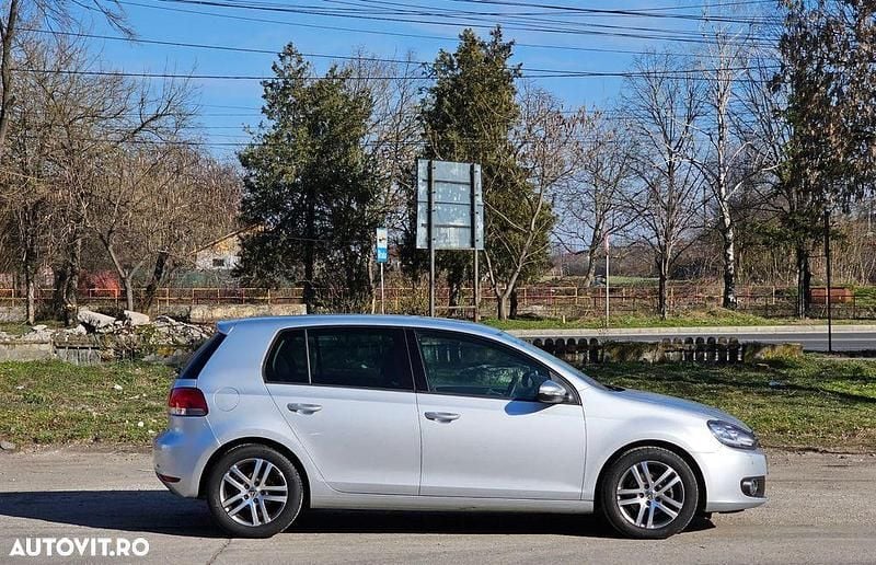 Second-hand VW Golf VI Team 122 CP (89 kW) 2010 Argintiu Hatchback