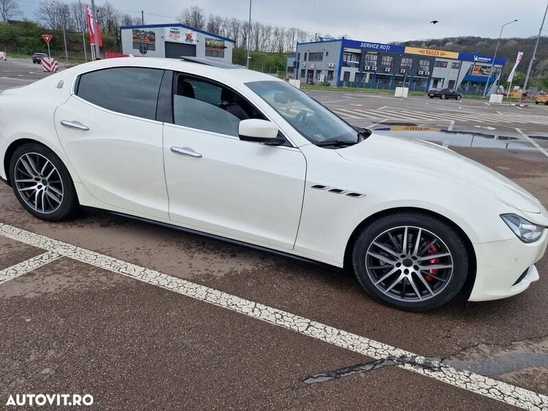 Alb Utilizat 2015 Maserati Ghibli Coupe | 19.500 EUR - Imagine 1/4