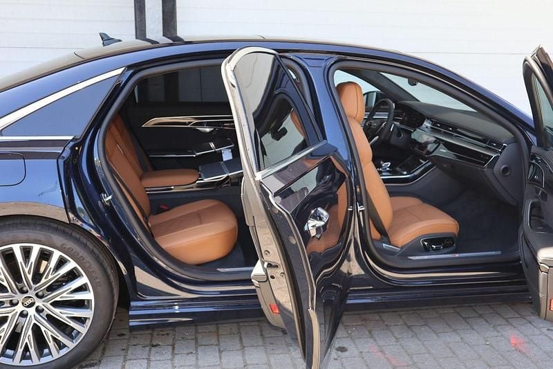Second-hand Audi A8L Exclusive 462 CP (339 kW) 2023 Berlinǎ