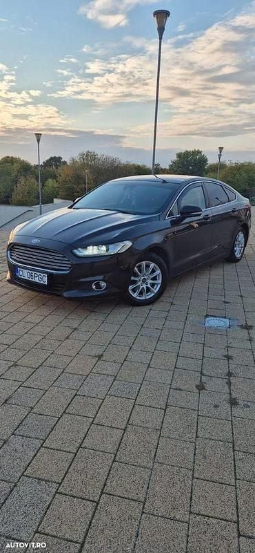 Second-hand Ford Mondeo 115 CP (84 kW) 2015 Culoarenegru Berlinǎ