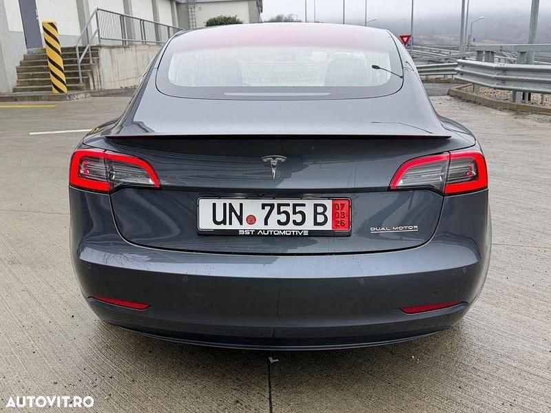 Second-hand Tesla Model 3 354 kW (482 CP) 2019 Culoaregri Berlinǎ