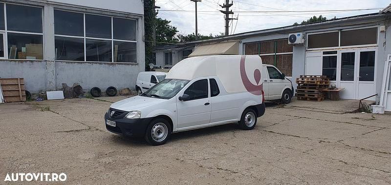 Culoarealb Utilizat 2011 Dacia Pick up Pickup | 3.990 EUR (Preț bun) - Imagine 1/4