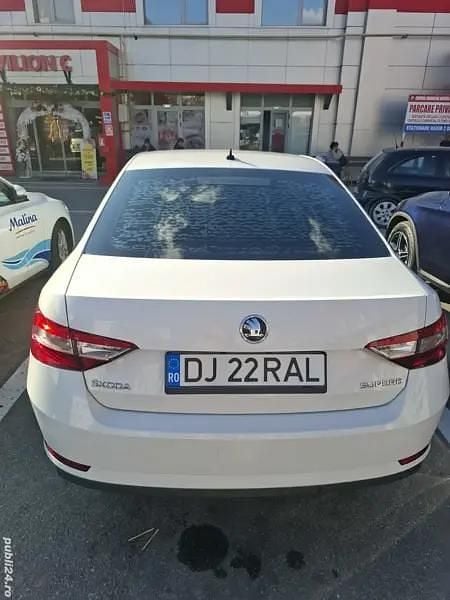 Utilizat 2016 Skoda Superb Berlinǎ | 11.600 EUR - Imagine 1/4
