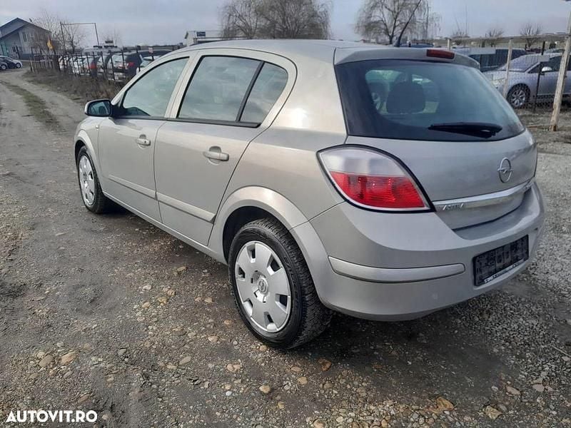 Second-hand Opel Astra 105 CP (77 kW) 2007 Culoaregri