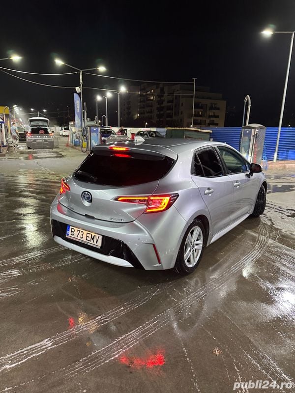 Second-hand Toyota Corolla Hybrid 140 CP (102 kW) 2023 Gri Hatchback