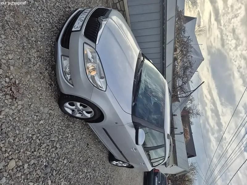 Utilizat 2011 Skoda Fabia Break | 2.699 EUR (Preț OK) - Imagine 1/4