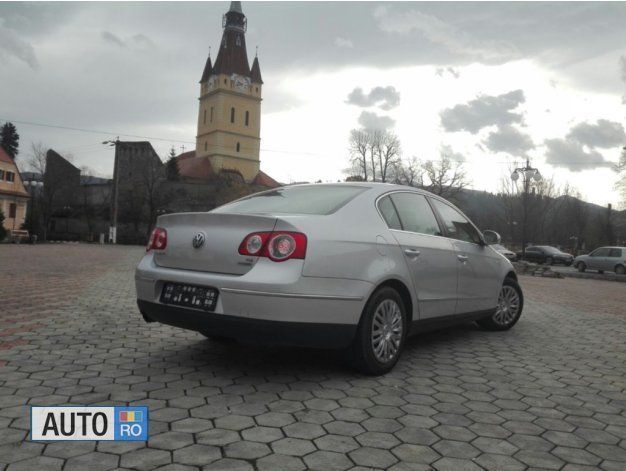 Argintiu Utilizat 2010 VW Passat Berlinǎ | 7.250 EUR (Scump) - Imagine 1/4