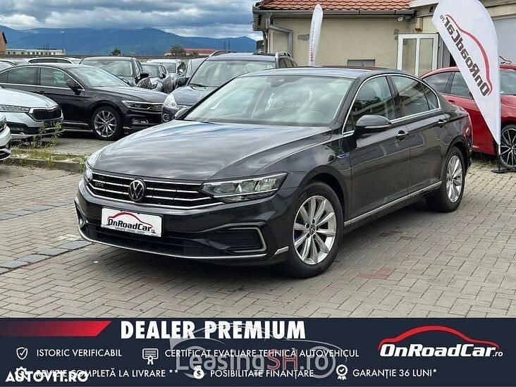 Negru Utilizat 2021 VW Passat Berlinǎ | 21.342 EUR (Preț OK) - Imagine 1/4