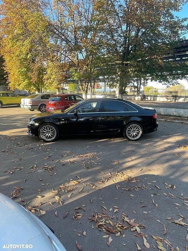 Culoarenegru Utilizat 2011 Audi A4 S-Line Break | 5.700 EUR (Preț bun) - Imagine 1/4