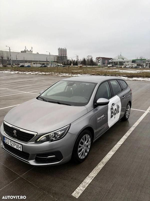 Second-hand Peugeot 308 Active 130 CP (95 kW) 2018 Culoareargint Break