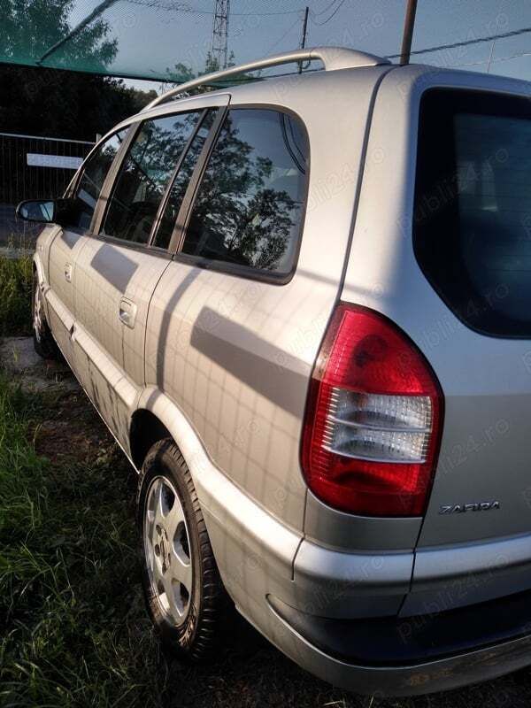 Utilizat 2006 Opel Zafira Monovolum | 1.599 EUR - Imagine 1/4