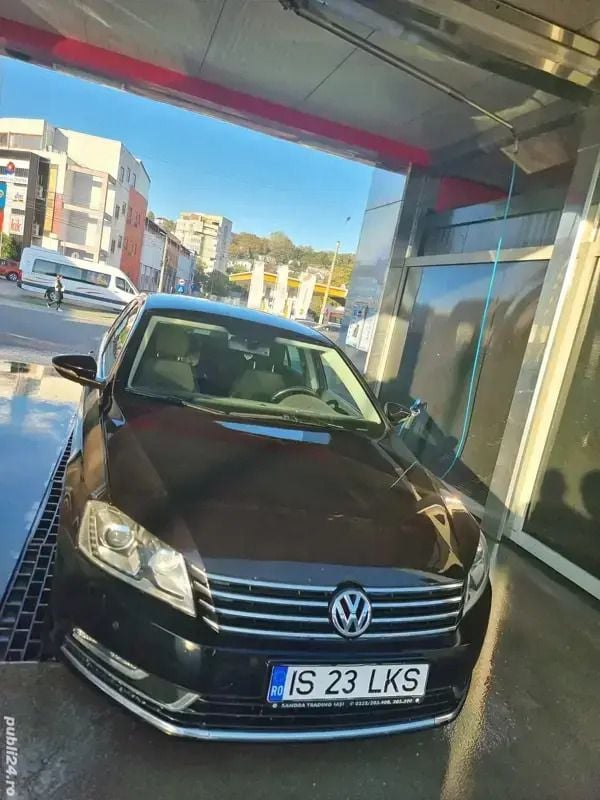 Negru Utilizat 2014 VW Passat Berlinǎ | 7.300 EUR (Preț bun) - Imagine 1/4