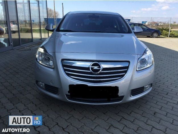 Second-hand Opel Insignia 160 CP (117 kW) 2012 Gri Hatchback