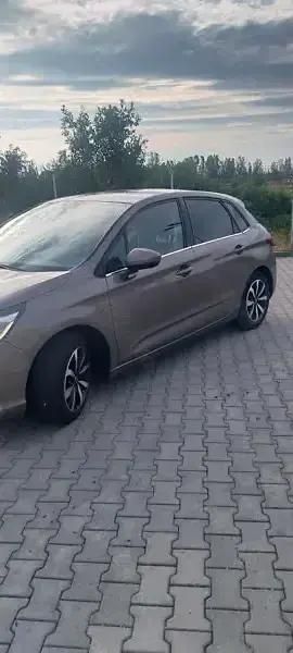 Utilizat 2018 Citroën C4 Hatchback | 6.650 EUR (Preț bun) - Imagine 1/4