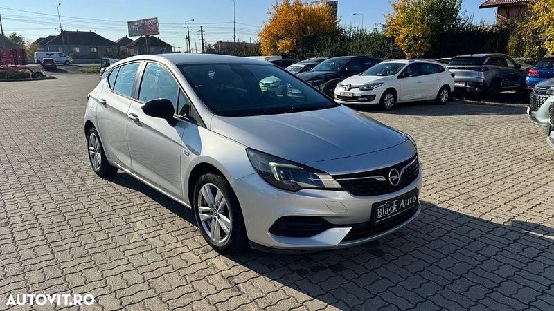 Second-hand Opel Astra Edition 122 CP (89 kW) 2021 Culoareargint Hatchback