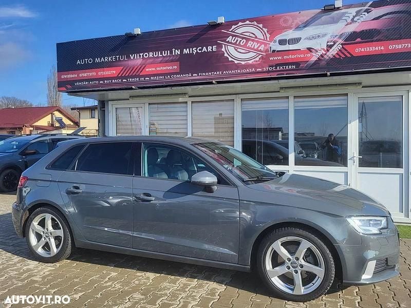 Second-hand Audi A3 Advanced 149 CP (109 kW) 2019 Culoaregri Hatchback