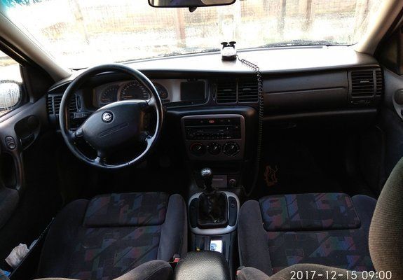 Second-hand Opel Vectra 100 CP (73 kW) 1997 Verde Berlinǎ