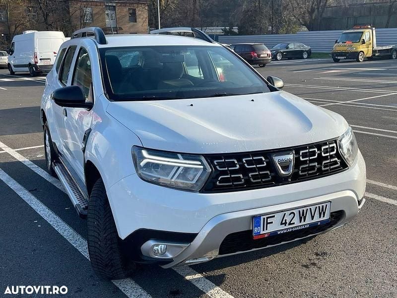 Culoarealb Utilizat 2020 Dacia Duster SUV | 13.500 EUR (Preț bun) - Imagine 1/4