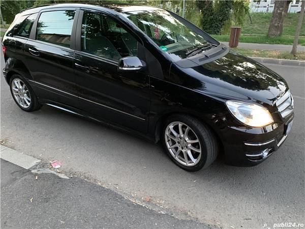 Negru Utilizat 2011 Mercedes A180 Berlinǎ | 5.550 EUR (Puțin scump) - Imagine 1/4