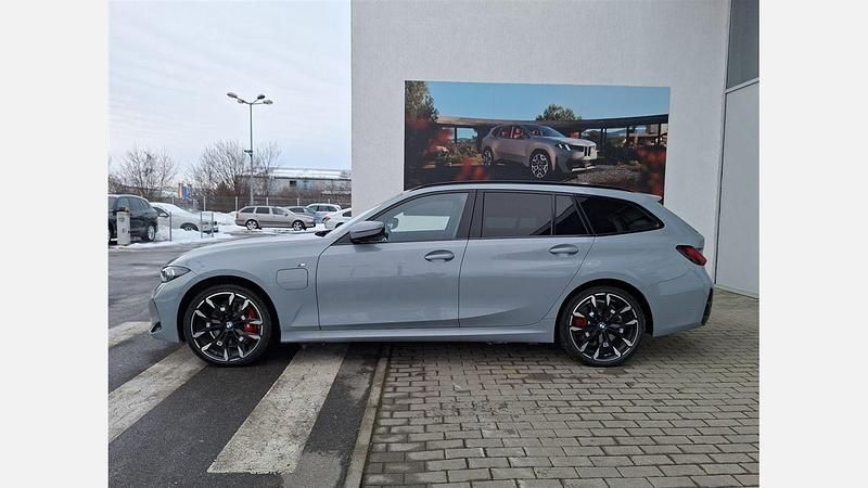 Second-hand BMW 330e Comfort Edition 292 CP (214 kW) 2024 Gri brooklyn metalizat m metalizat Break