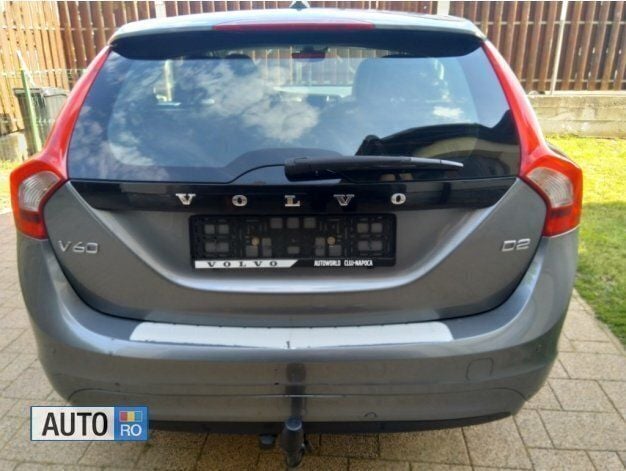 Second-hand Volvo V60 120 CP (88 kW) 2017 Gri Break