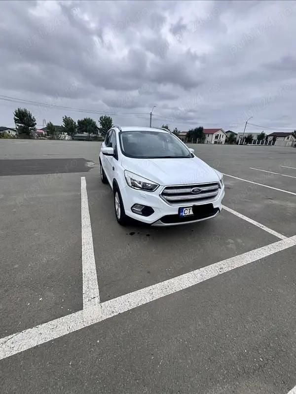 Utilizat 2019 Ford Kuga SUV | 11.500 EUR (Super Preț) - Imagine 1/3