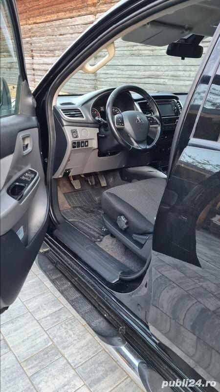 Second-hand Mitsubishi L200 190 CP (139 kW) 2017 Negru Pickup
