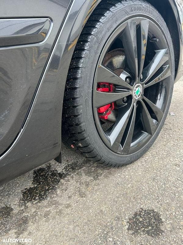 Second-hand Skoda Octavia 170 CP (125 kW) 2011 Culoarenegru Break