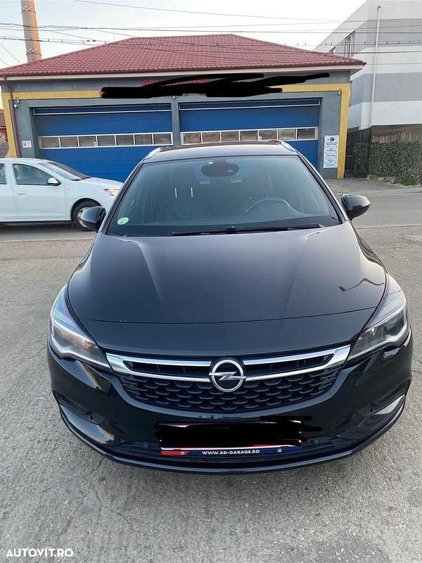 Culoarenegru Utilizat 2016 Opel Astra Active Berlinǎ | 5.000 EUR (Preț bun) - Imagine 1/4