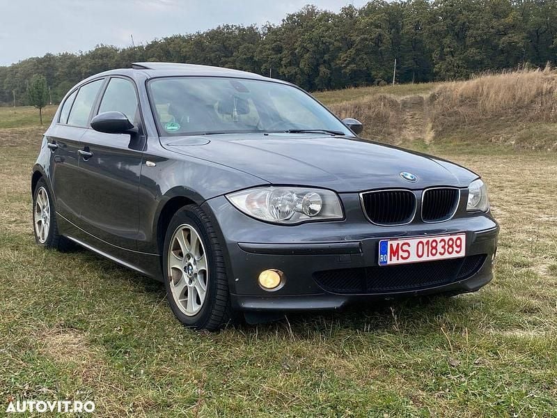 Culoareargint Utilizat 2006 BMW 118 Hatchback | 3.499 EUR (Preț OK) - Imagine 1/4