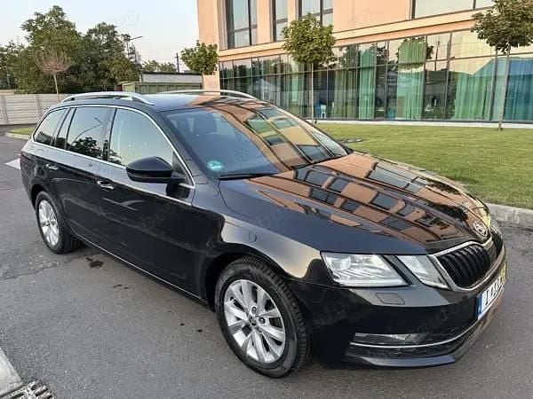 Negru Utilizat 2020 Skoda Octavia Break | 11.890 EUR (Super Preț) - Imagine 1/4