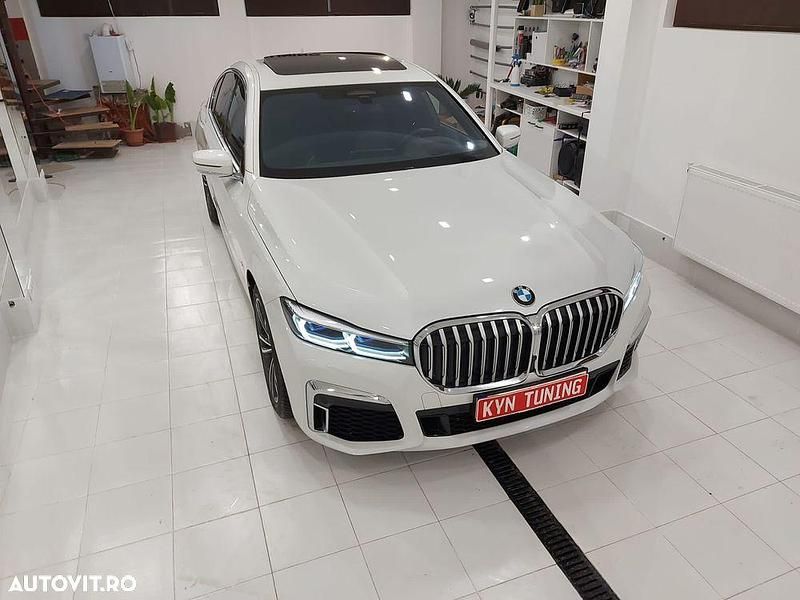 Culoarealb Utilizat 2021 BMW 730 Berlinǎ | 53.000 EUR (Puțin scump) - Imagine 1/4
