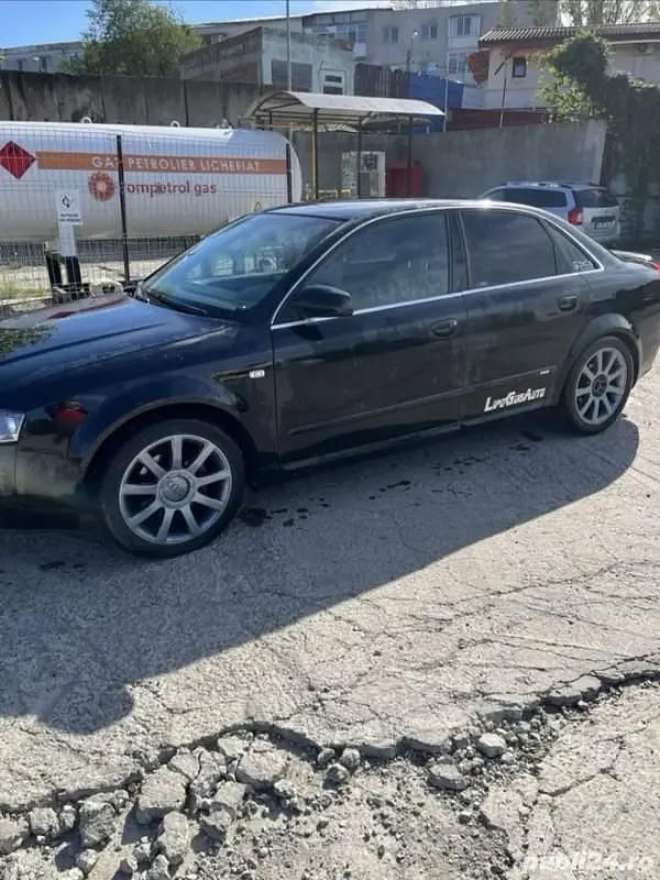 Second-hand Audi A4 131 CP (96 kW) 2001 Berlinǎ