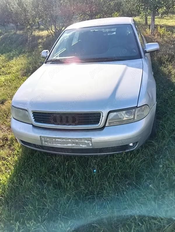 Utilizat 2004 Audi A4 Berlinǎ | 800 EUR - Imagine 1/4