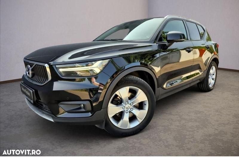 Culoarenegru Utilizat 2019 Volvo XC40 SUV | 27.858 EUR (Scump) - Imagine 1/4