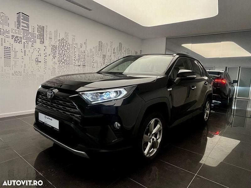Second-hand Toyota RAV4 Hybrid 218 CP (160 kW) 2021 Culoarenegru SUV