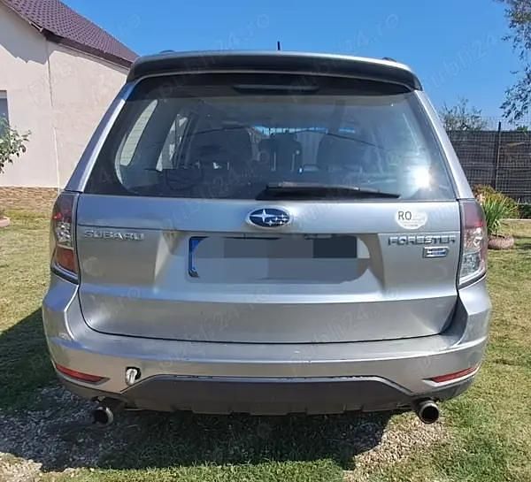 Gri Utilizat 2010 Subaru Forester SUV | 5.000 EUR - Imagine 1/4