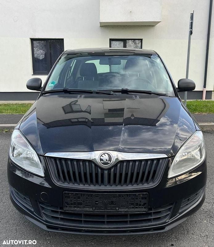 Second-hand Skoda Fabia Classic 70 CP (51 kW) 2014 Culoarenegru Hatchback